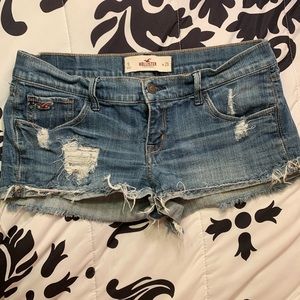 Hollister jean shorts size 9